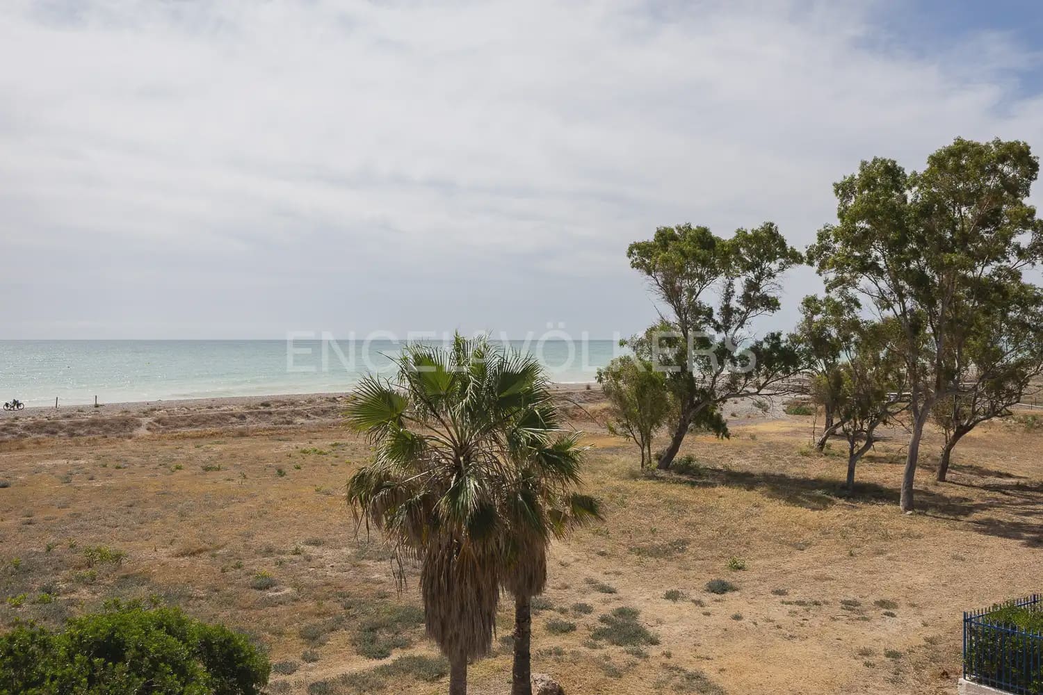 3 quarto Moradia em Banda para arrendar em Sagunto / Sagunt com piscina garagem - 2 000 € (Ref: 9898025)