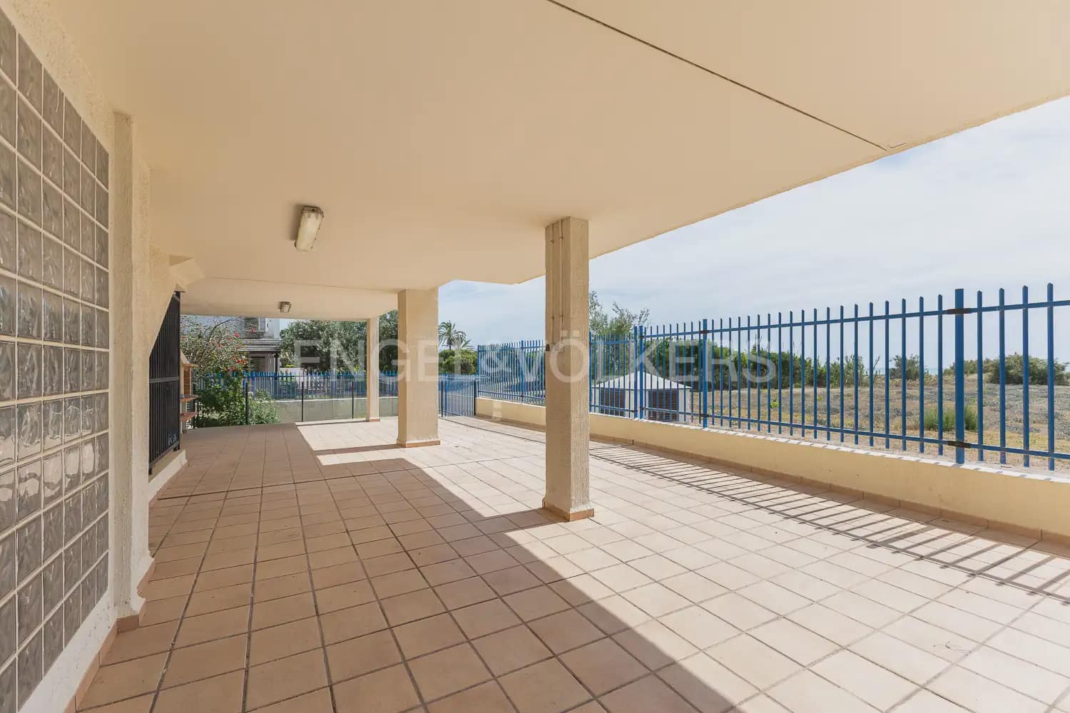 3 quarto Moradia em Banda para arrendar em Sagunto / Sagunt com piscina garagem - 2 000 € (Ref: 9898025)