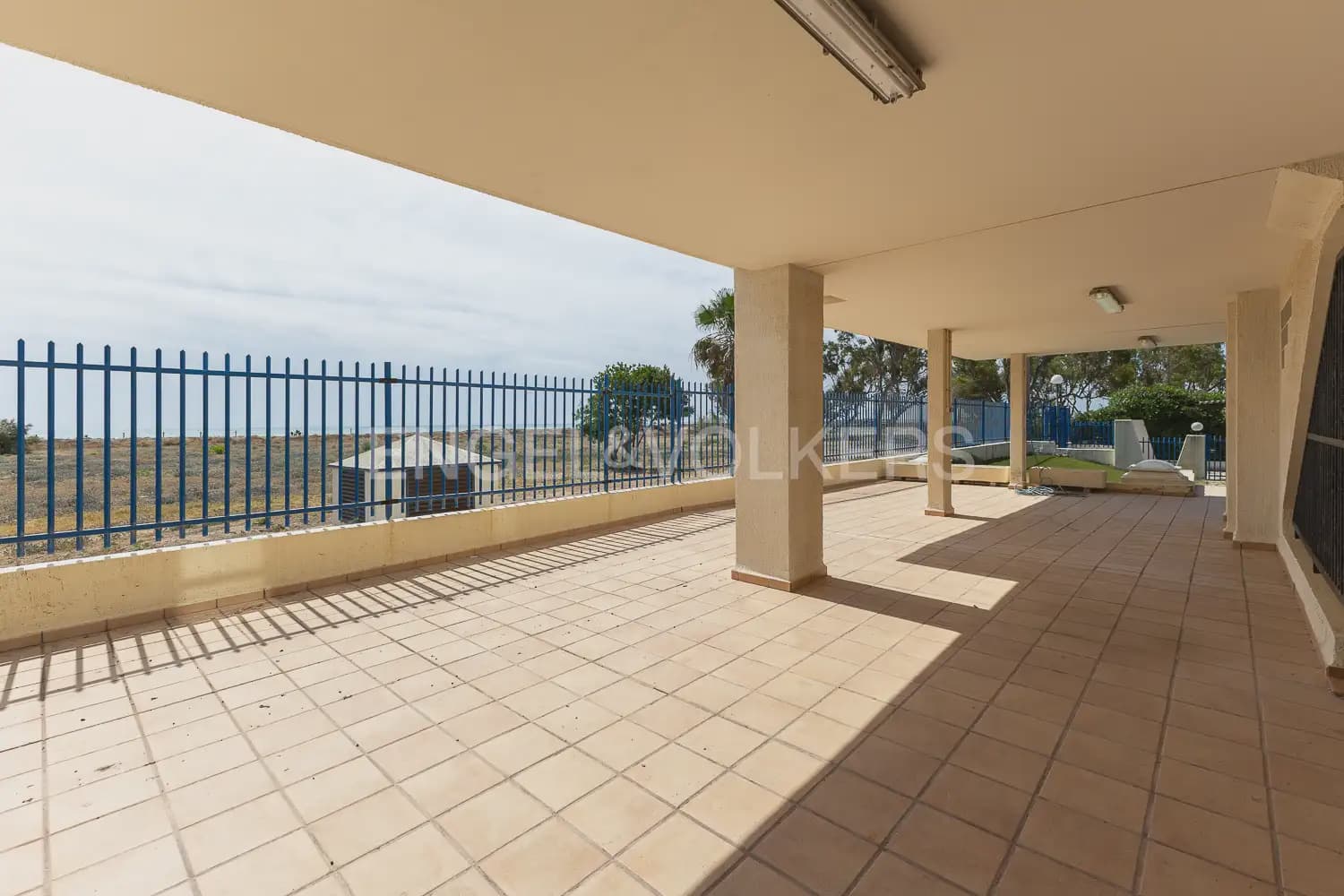 3 quarto Moradia em Banda para arrendar em Sagunto / Sagunt com piscina garagem - 2 000 € (Ref: 9898025)
