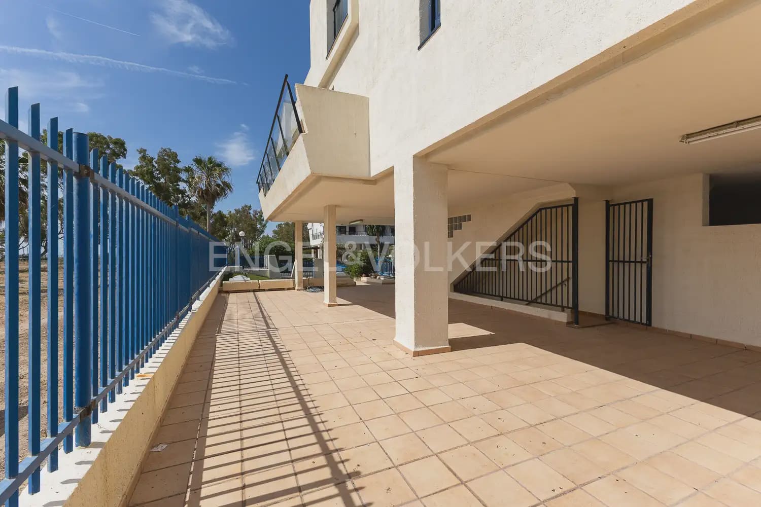 3 quarto Moradia em Banda para arrendar em Sagunto / Sagunt com piscina garagem - 2 000 € (Ref: 9898025)