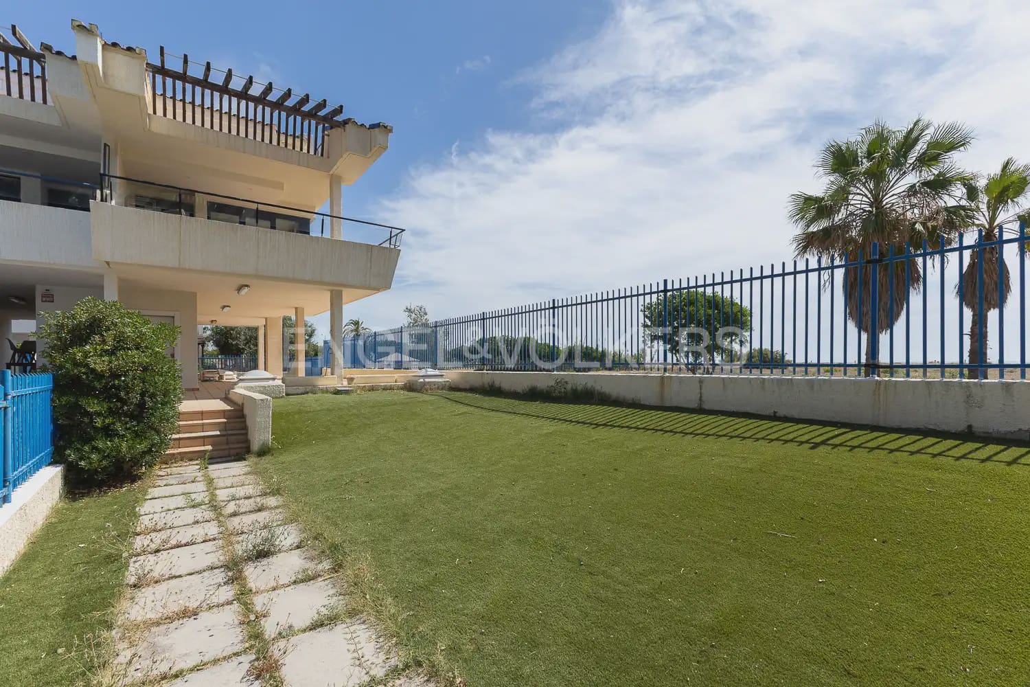3 quarto Moradia em Banda para arrendar em Sagunto / Sagunt com piscina garagem - 2 000 € (Ref: 9898025)