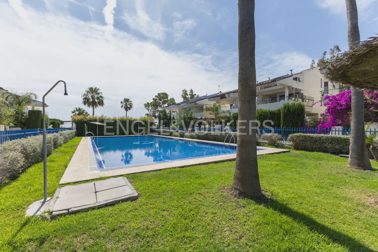 3 quarto Moradia em Banda para arrendar em Sagunto / Sagunt com piscina garagem - 2 000 € (Ref: 9898025)