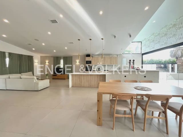 7 soverom Villa til salgs i Bétera med svømmebasseng garasje - € 845 000 (Ref: 9898027)