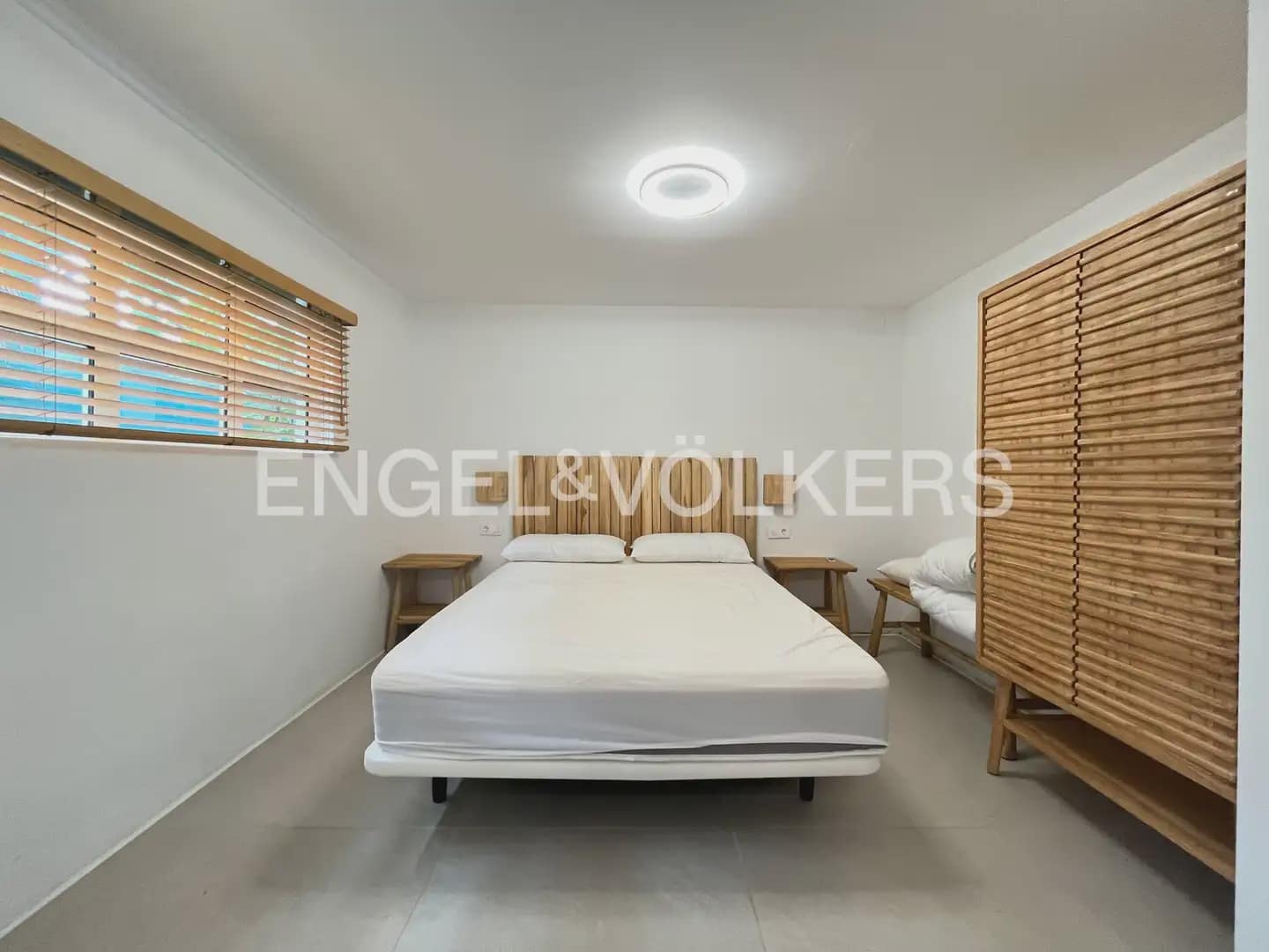 7 soverom Villa til salgs i Betera med svømmebasseng garasje - € 845 000 (Ref: 9898027)