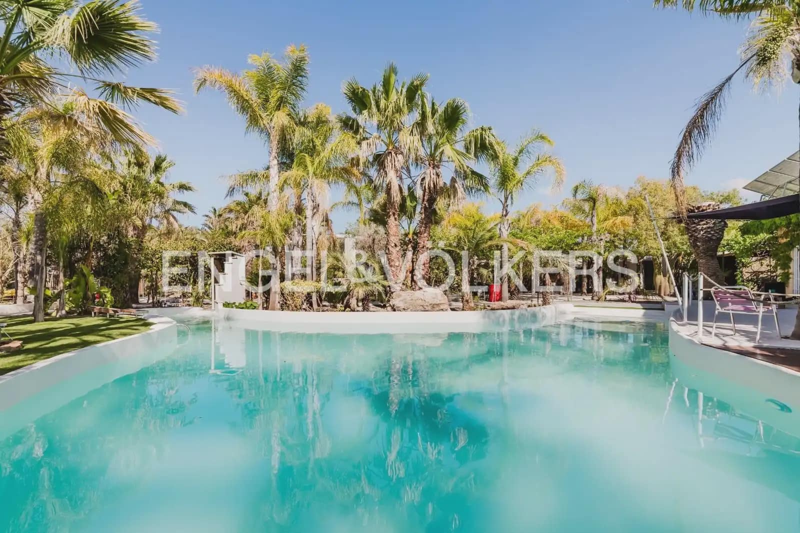 7 soverom Villa til salgs i Betera med svømmebasseng garasje - € 845 000 (Ref: 9898027)