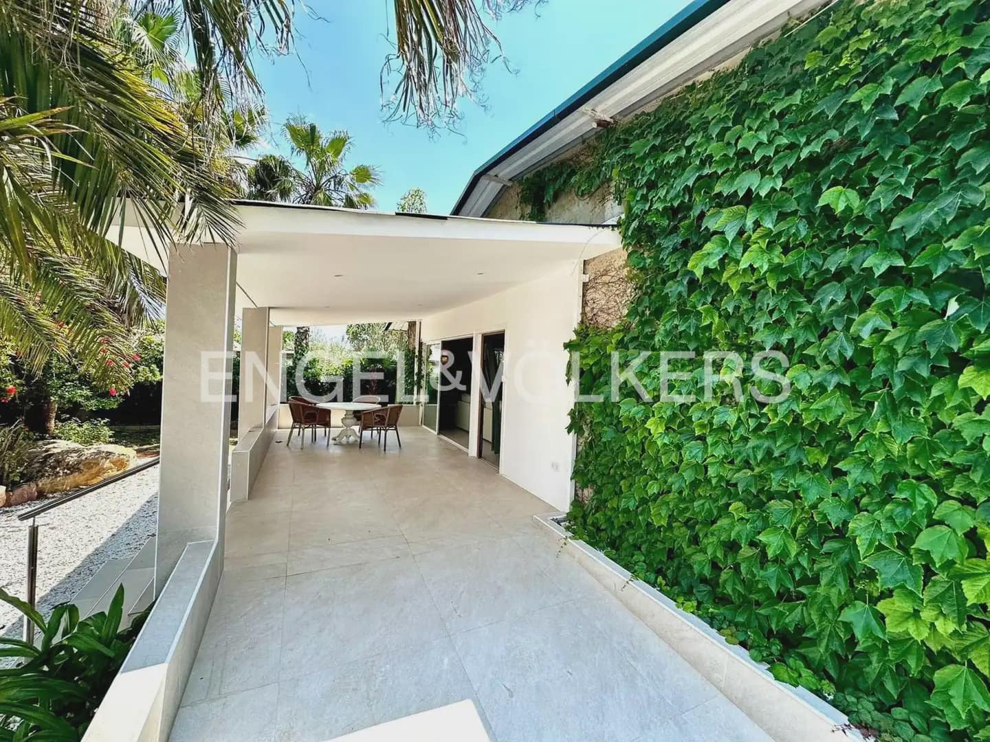 7 soverom Villa til salgs i Betera med svømmebasseng garasje - € 845 000 (Ref: 9898027)