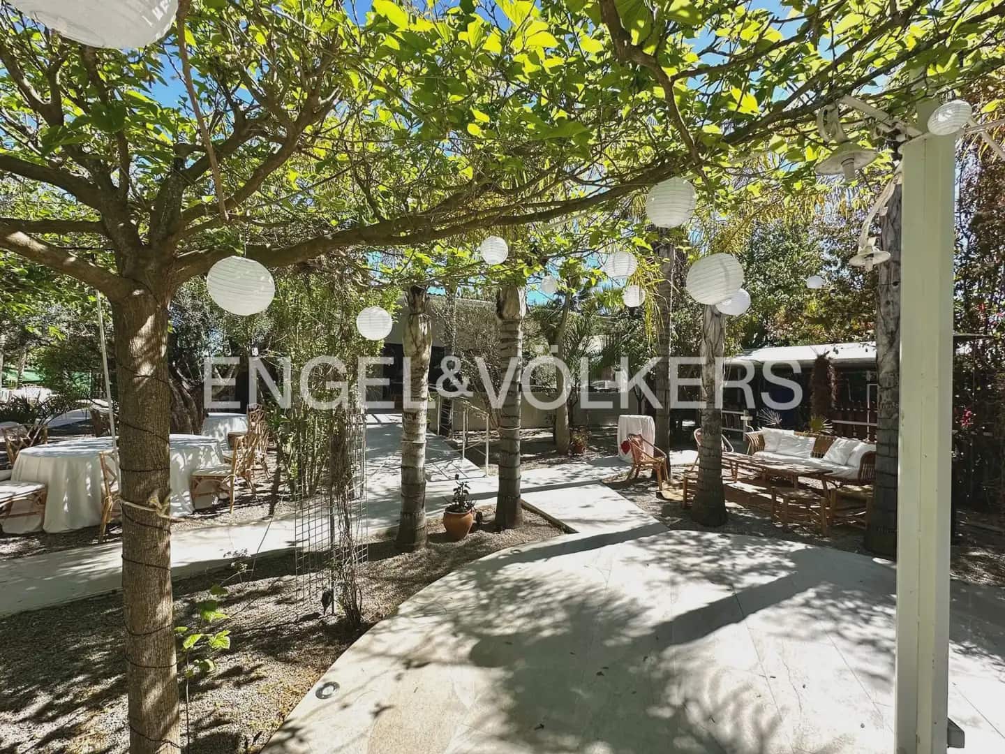 7 soverom Villa til salgs i Betera med svømmebasseng garasje - € 845 000 (Ref: 9898027)