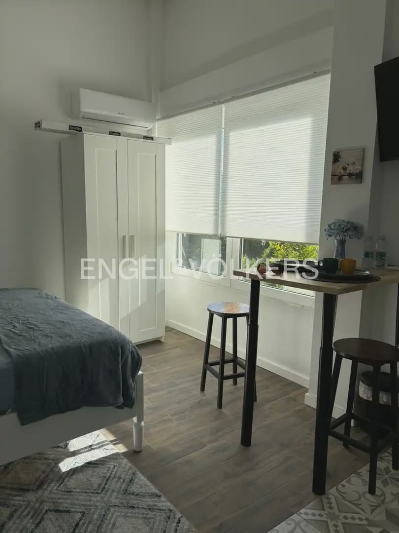 Chalet de 10 habitaciones en Paterna en venta con garaje - 900.000 € (Ref: 9898028)
