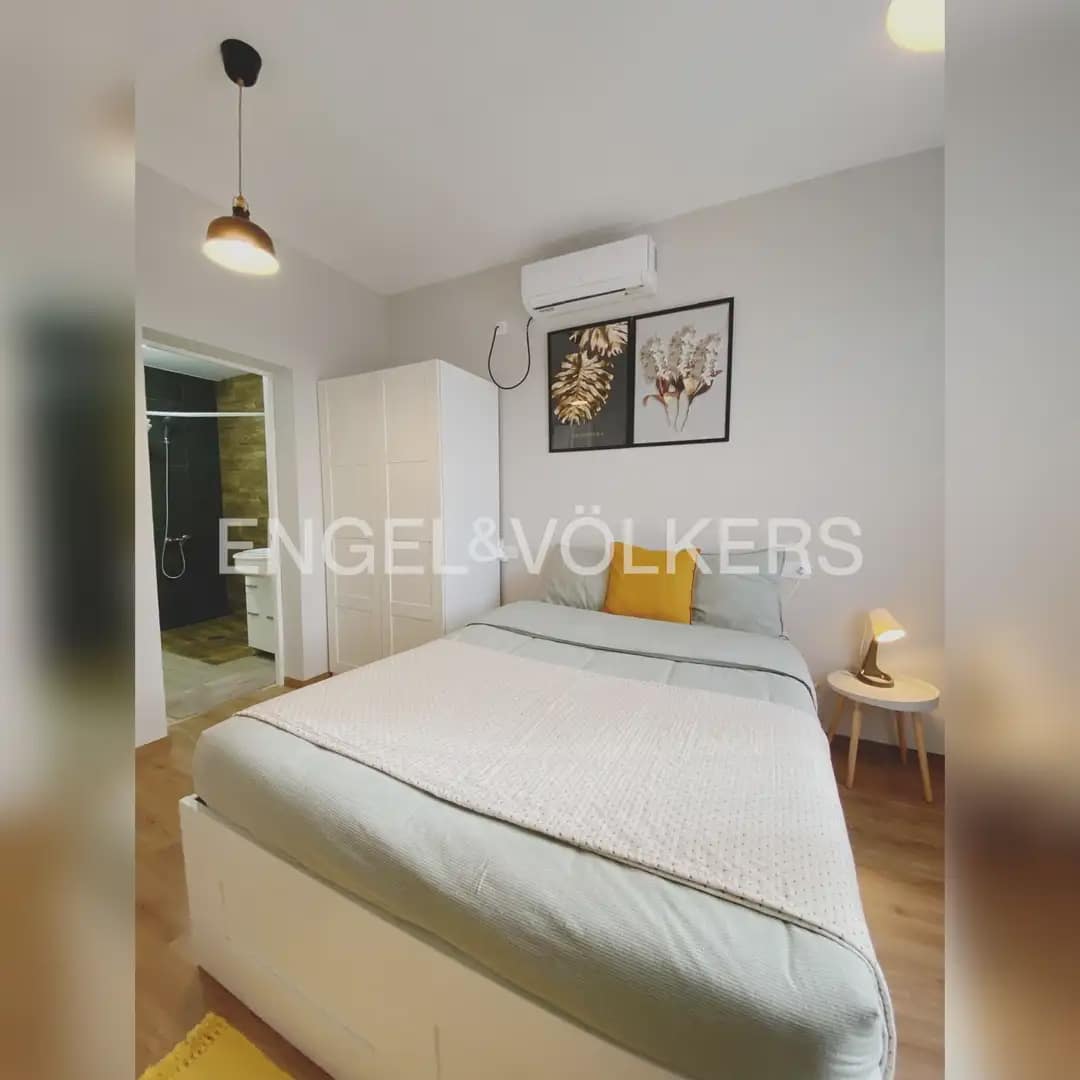 Chalet de 10 habitaciones en Paterna en venta con garaje - 900.000 € (Ref: 9898028)
