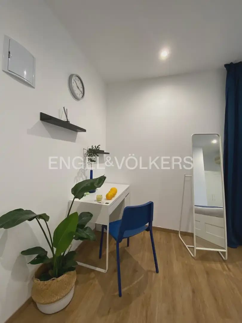 Chalet de 10 habitaciones en Paterna en venta con garaje - 900.000 € (Ref: 9898028)