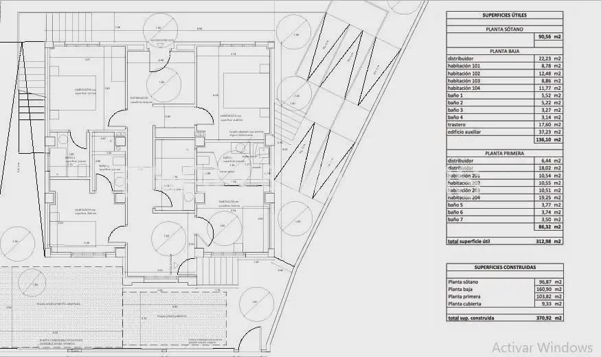 Chalet de 10 habitaciones en Paterna en venta con garaje - 900.000 € (Ref: 9898028)