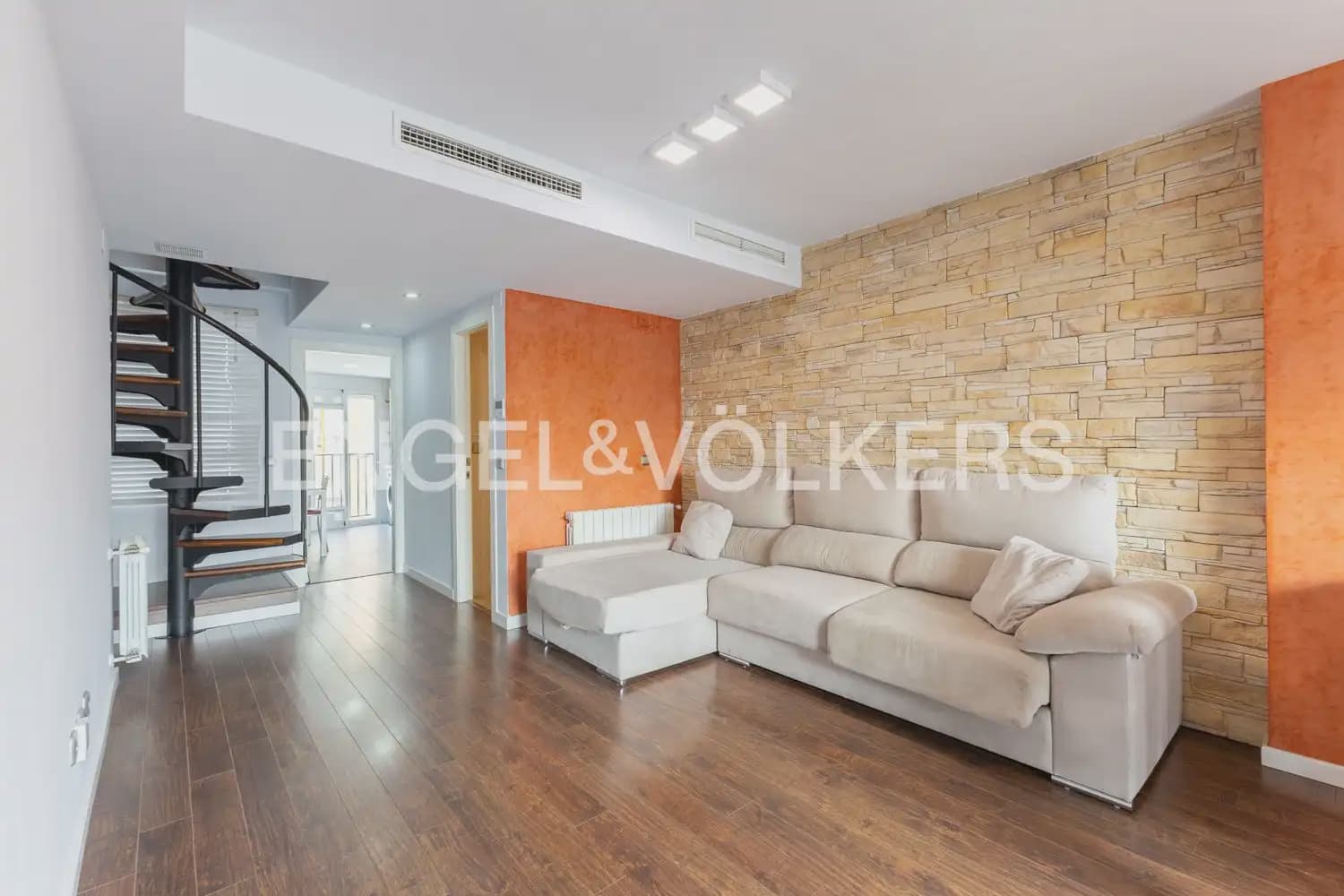 2 sovrum Takvåning att hyra i Valencia stad med garage - 1 800 € (Ref: 9898029)