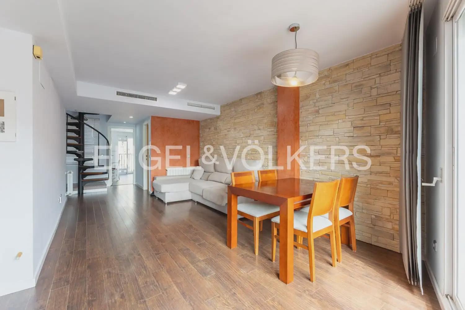 2 sovrum Takvåning att hyra i Valencia stad med garage - 1 800 € (Ref: 9898029)