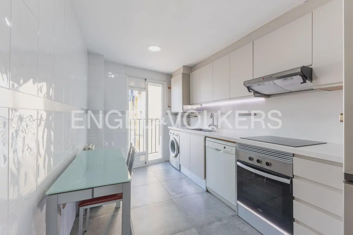 2 sovrum Takvåning att hyra i Valencia stad med garage - 1 800 € (Ref: 9898029)