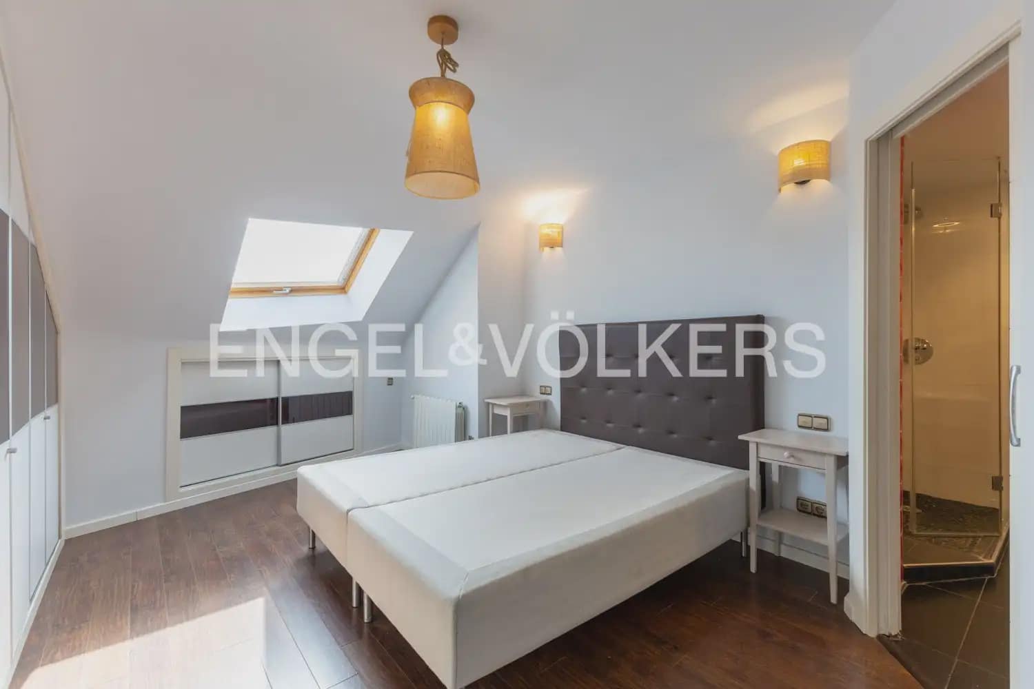 2 sovrum Takvåning att hyra i Valencia stad med garage - 1 800 € (Ref: 9898029)