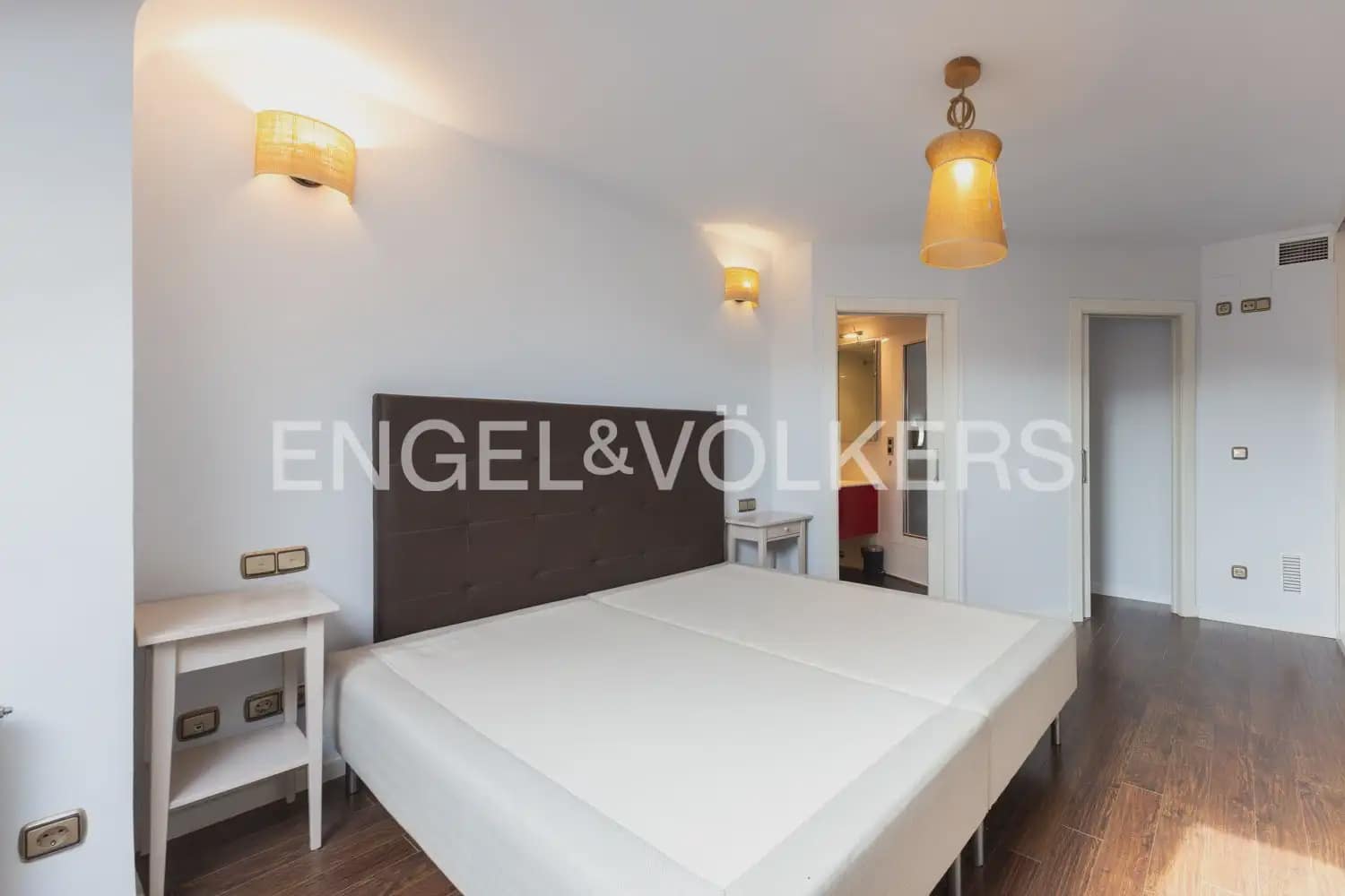 2 sovrum Takvåning att hyra i Valencia stad med garage - 1 800 € (Ref: 9898029)