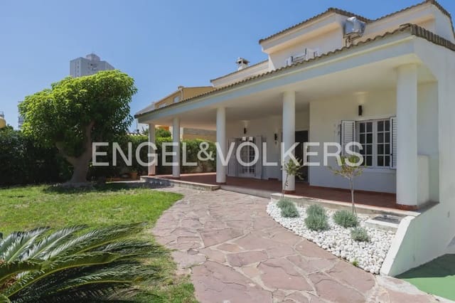 5 bedroom Villa for rent in El perellonet, Valencia city - € 3,600 (Ref: 9898030)