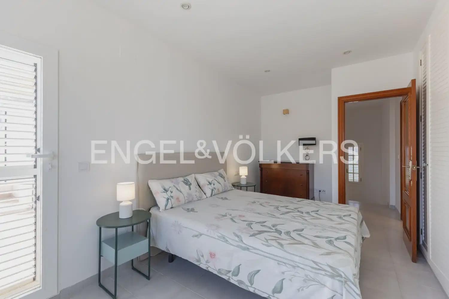 Villa/Maison de 5 chambres à louer à Valence ville - 3 600 € (Ref: 9898030)