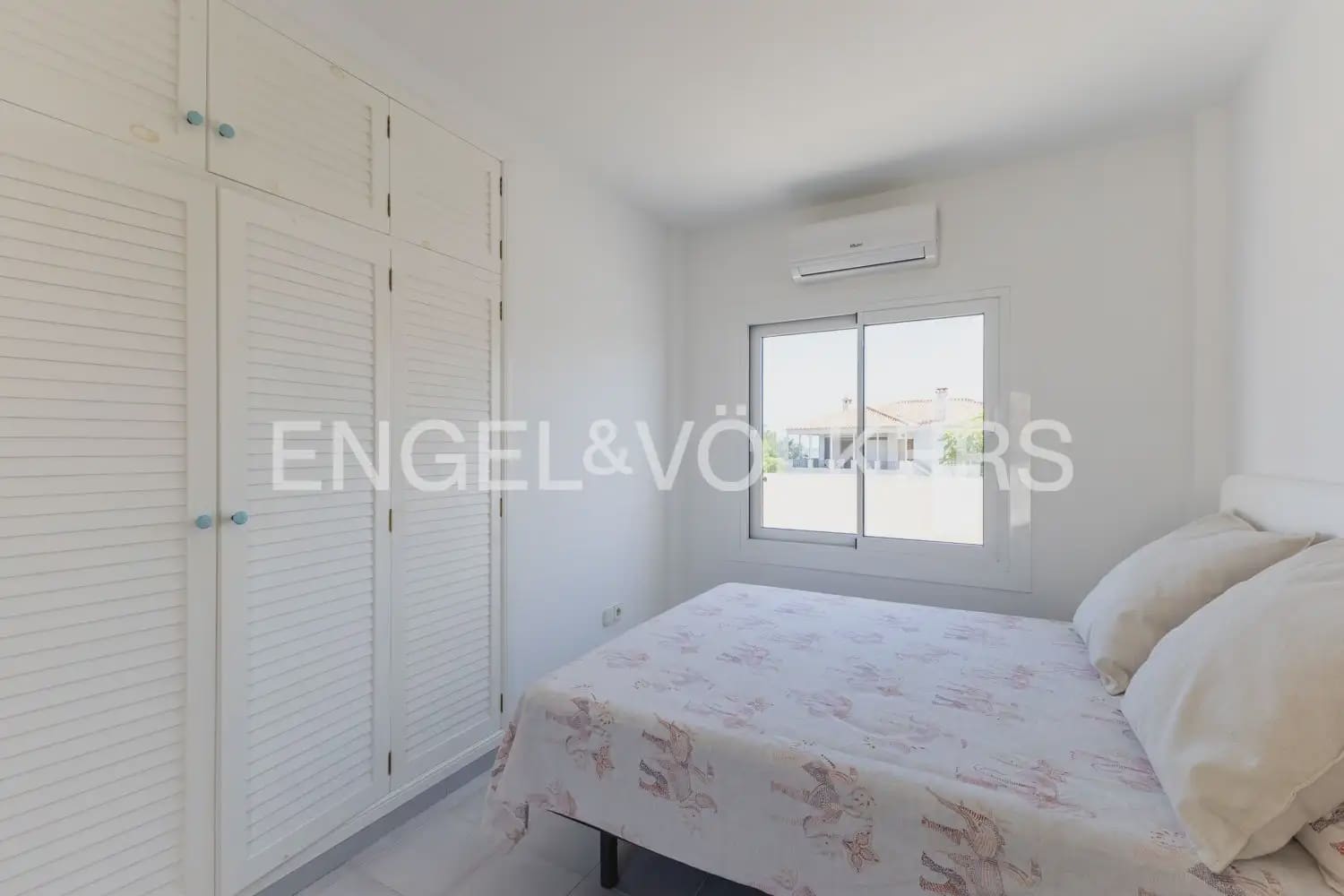 Villa/Maison de 5 chambres à louer à Valence ville - 3 600 € (Ref: 9898030)