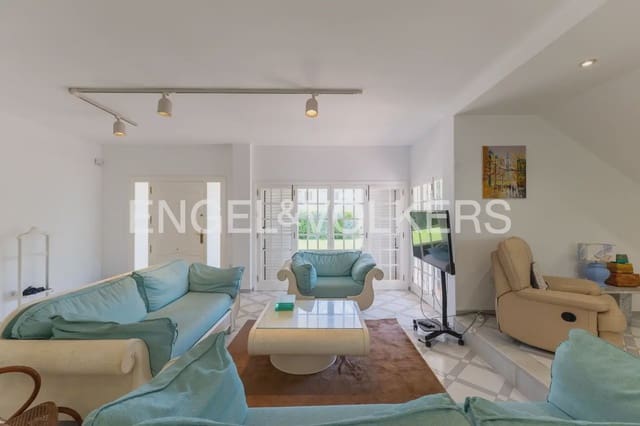 5 bedroom Villa for rent in El perellonet, Valencia city - € 3,600 (Ref: 9898030)