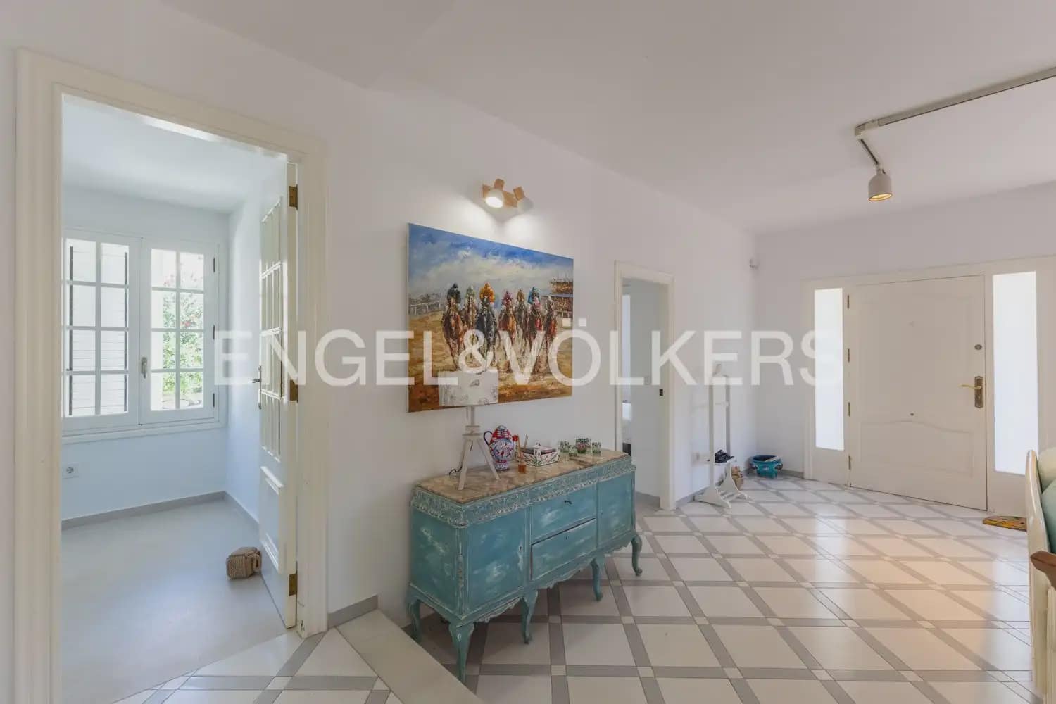 Villa/Maison de 5 chambres à louer à Valence ville - 3 600 € (Ref: 9898030)
