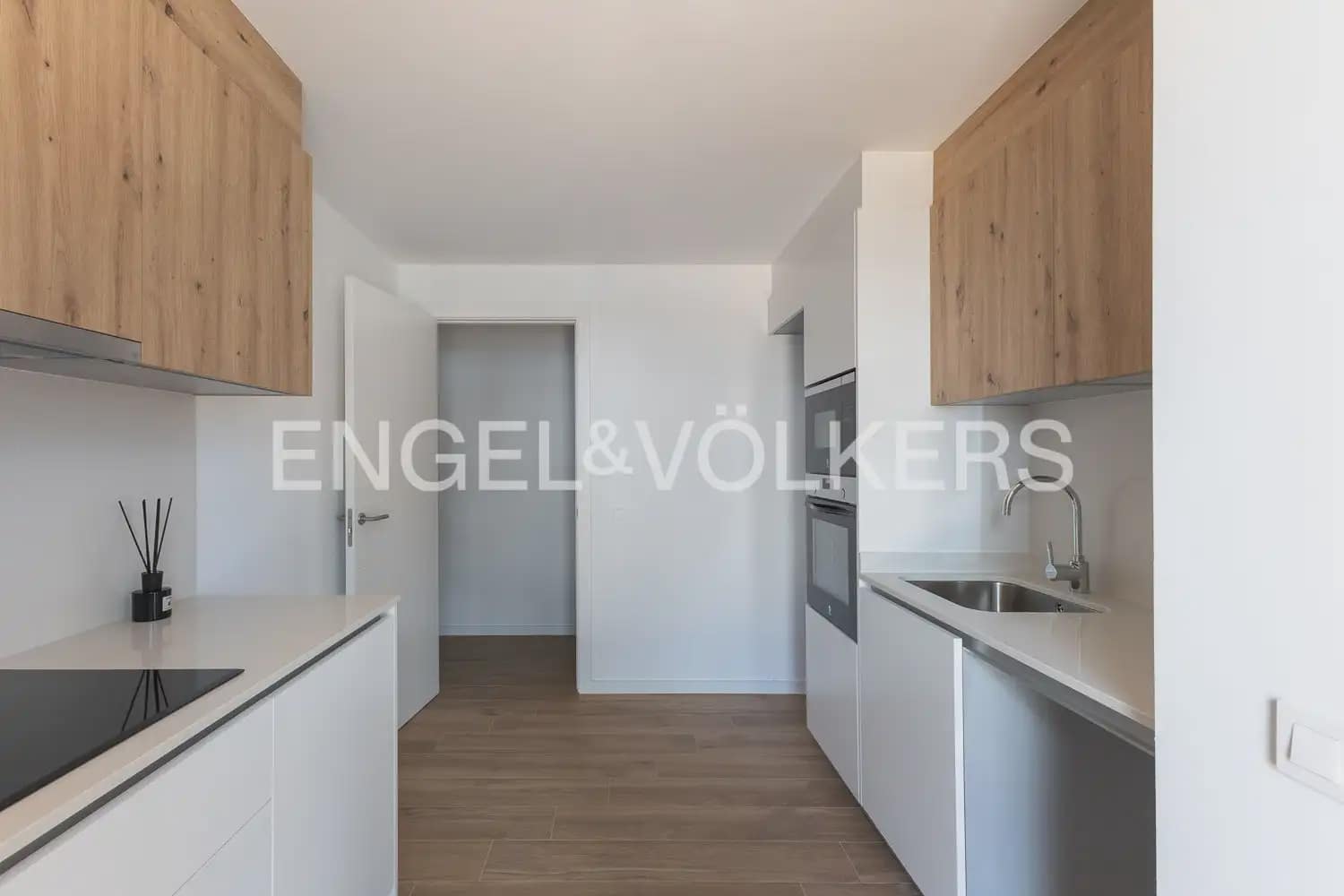 3 sovrum Lägenhet till salu i Valencia stad med pool garage - 830 000 € (Ref: 9898031)