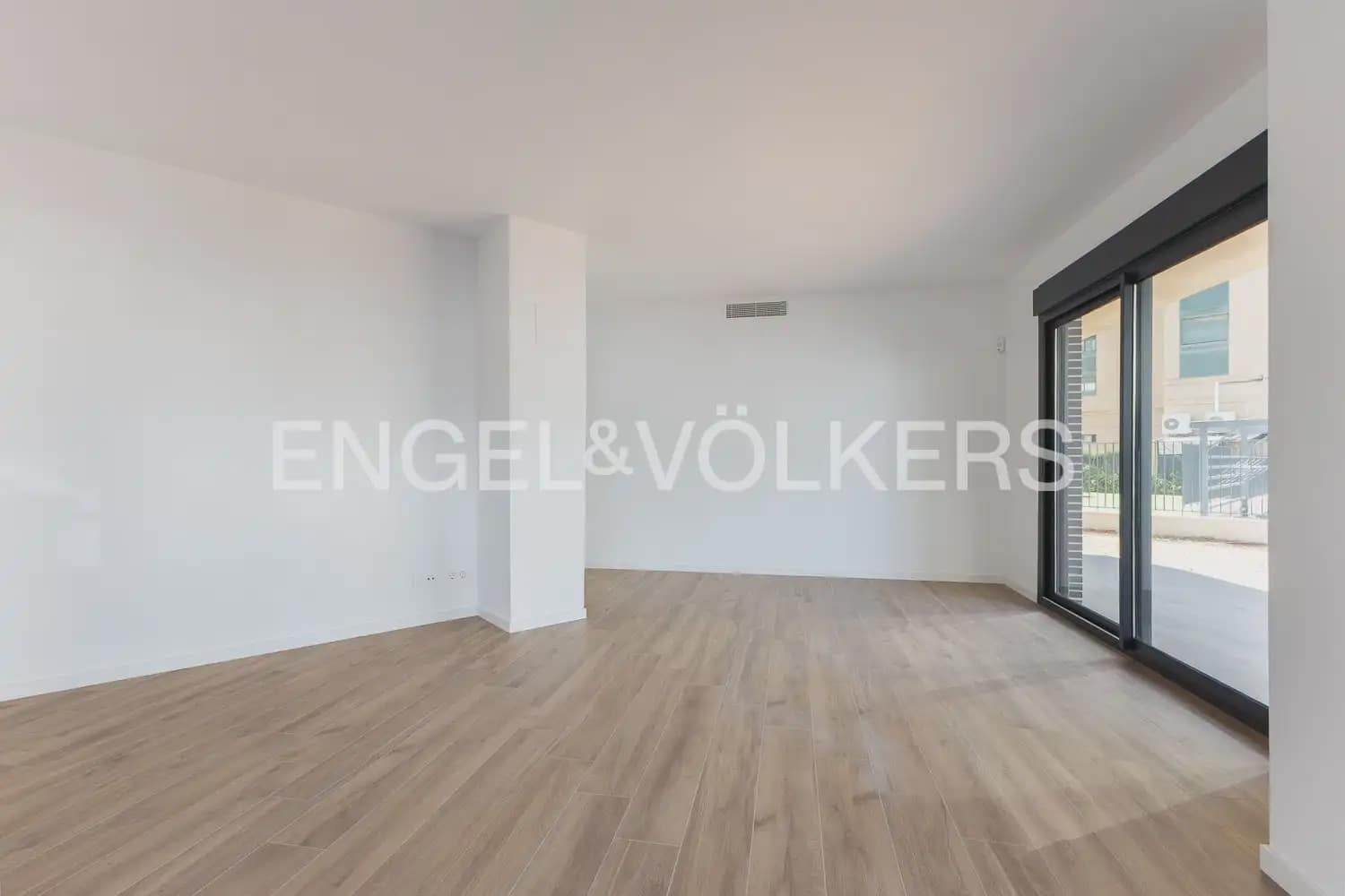3 sovrum Lägenhet till salu i Valencia stad med pool garage - 830 000 € (Ref: 9898031)