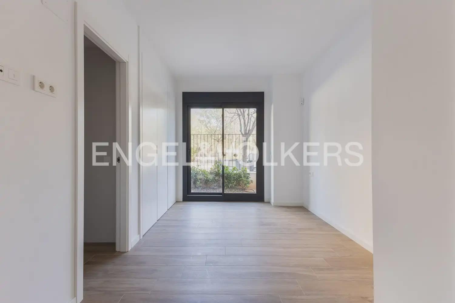 3 sovrum Lägenhet till salu i Valencia stad med pool garage - 830 000 € (Ref: 9898031)