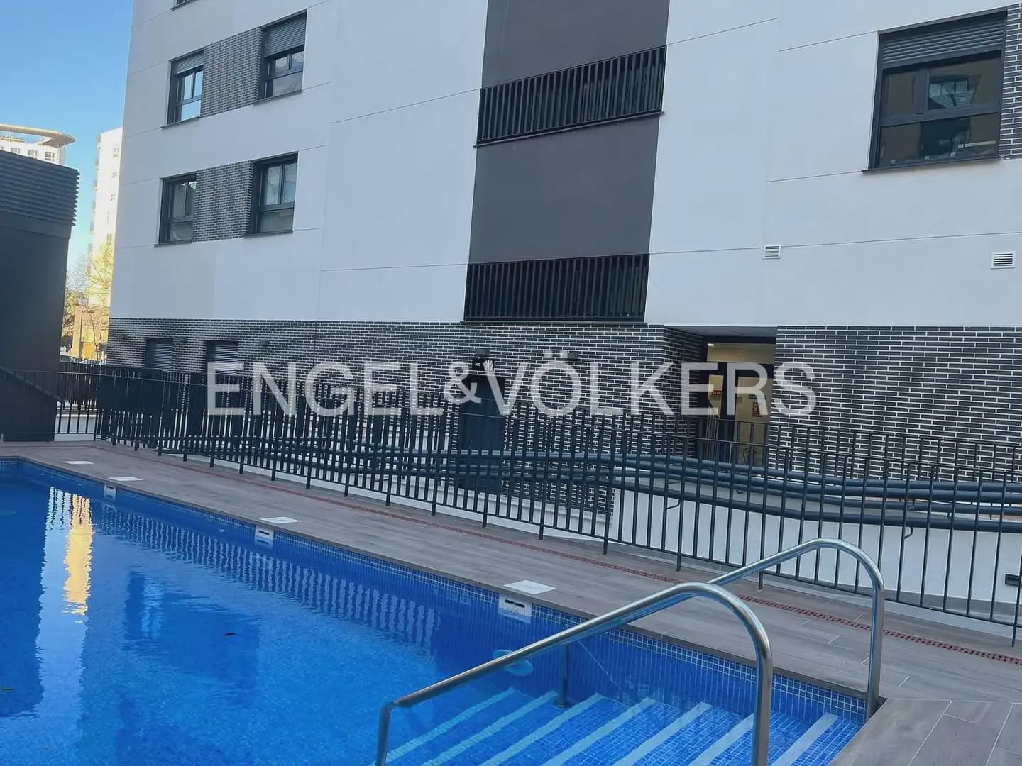 3 sovrum Lägenhet till salu i Valencia stad med pool garage - 830 000 € (Ref: 9898031)