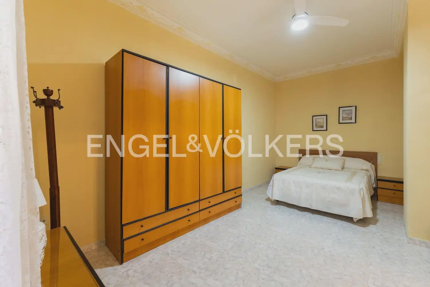 5 bedroom Townhouse for sale in Villanueva de Castellon - € 290,000 (Ref: 9898032)