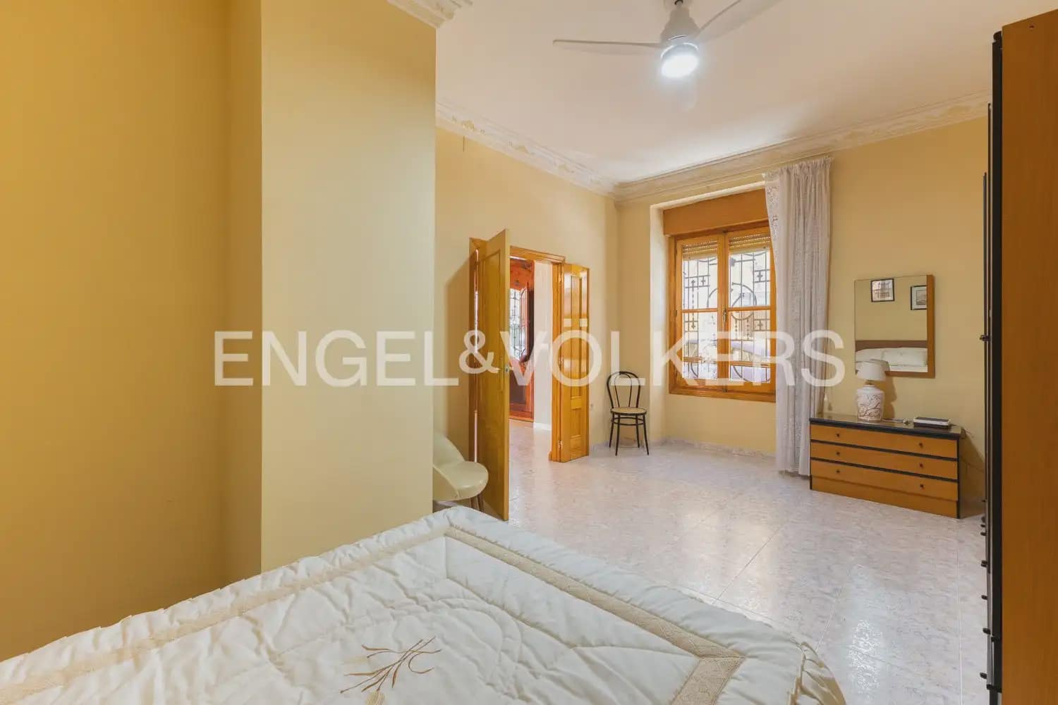 5 bedroom Townhouse for sale in Villanueva de Castellon - € 290,000 (Ref: 9898032)