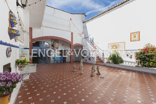 5 bedroom Townhouse for sale in Villanueva de Castellon - € 290,000 (Ref: 9898032)