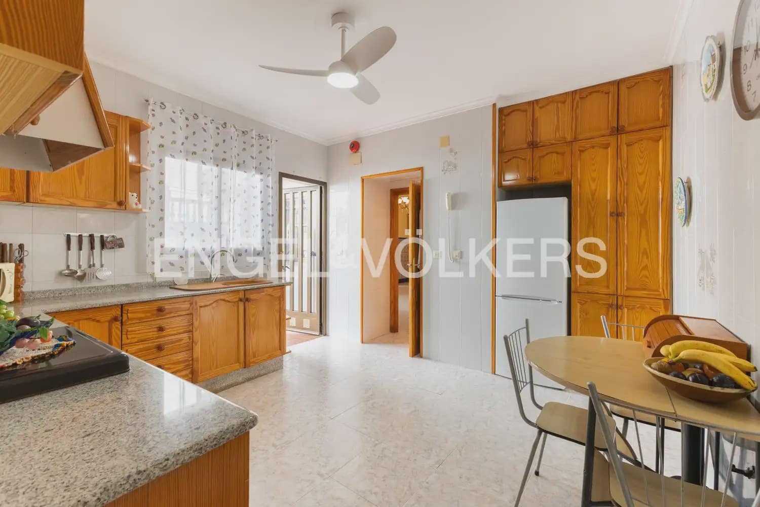 5 bedroom Townhouse for sale in Villanueva de Castellon - € 290,000 (Ref: 9898032)