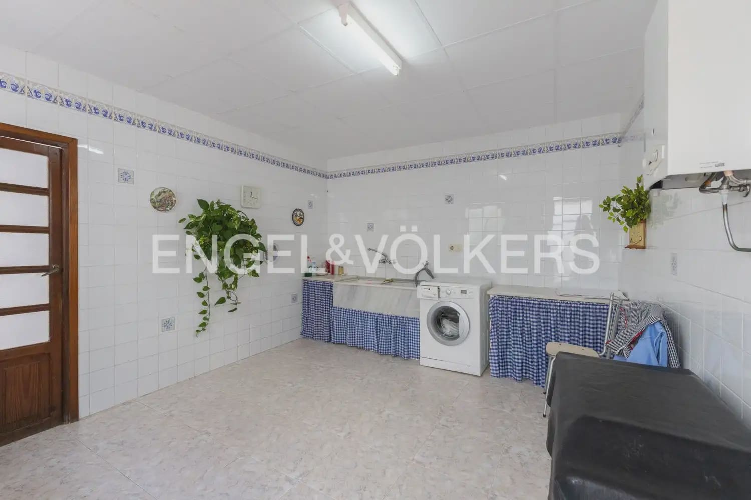5 bedroom Townhouse for sale in Villanueva de Castellon - € 290,000 (Ref: 9898032)