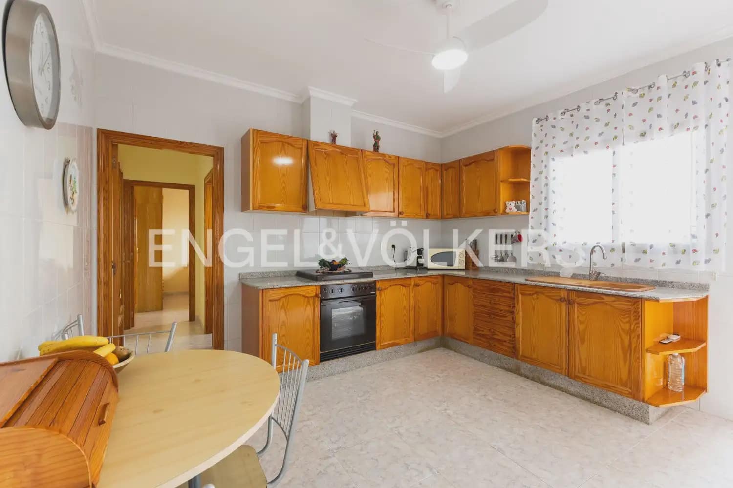 5 bedroom Townhouse for sale in Villanueva de Castellon - € 290,000 (Ref: 9898032)