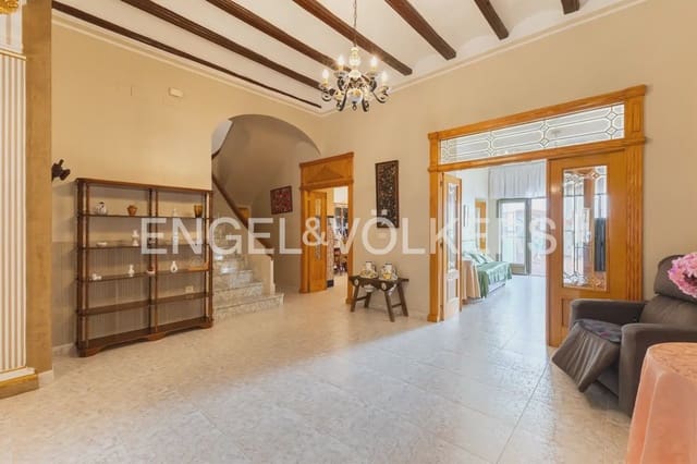 5 bedroom Townhouse for sale in Villanueva de Castellon - € 290,000 (Ref: 9898032)