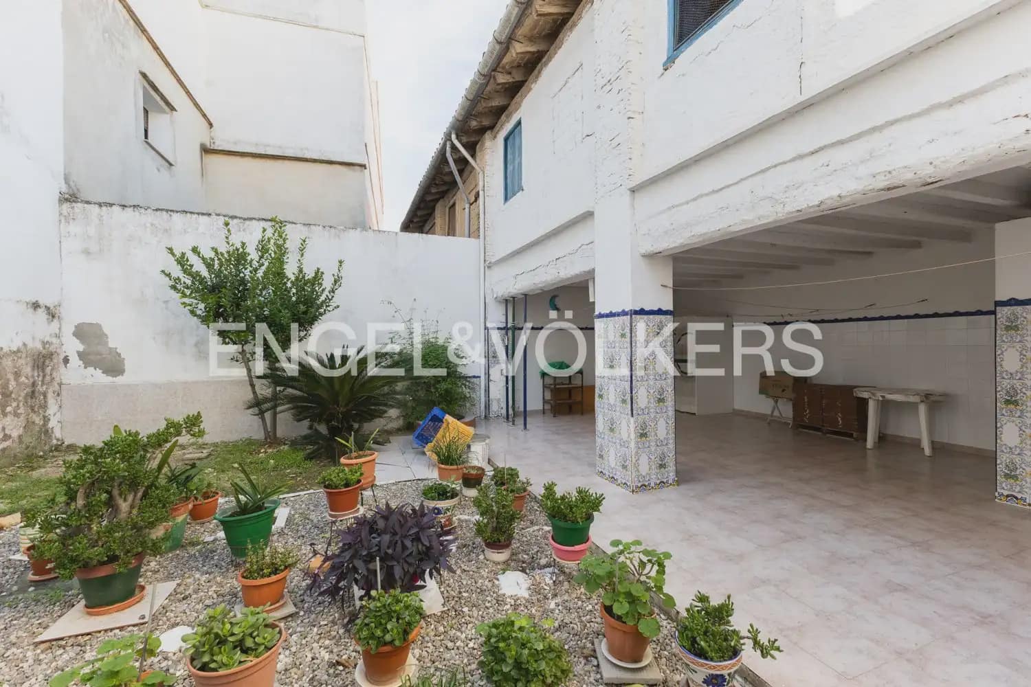 5 bedroom Townhouse for sale in Villanueva de Castellon - € 290,000 (Ref: 9898032)