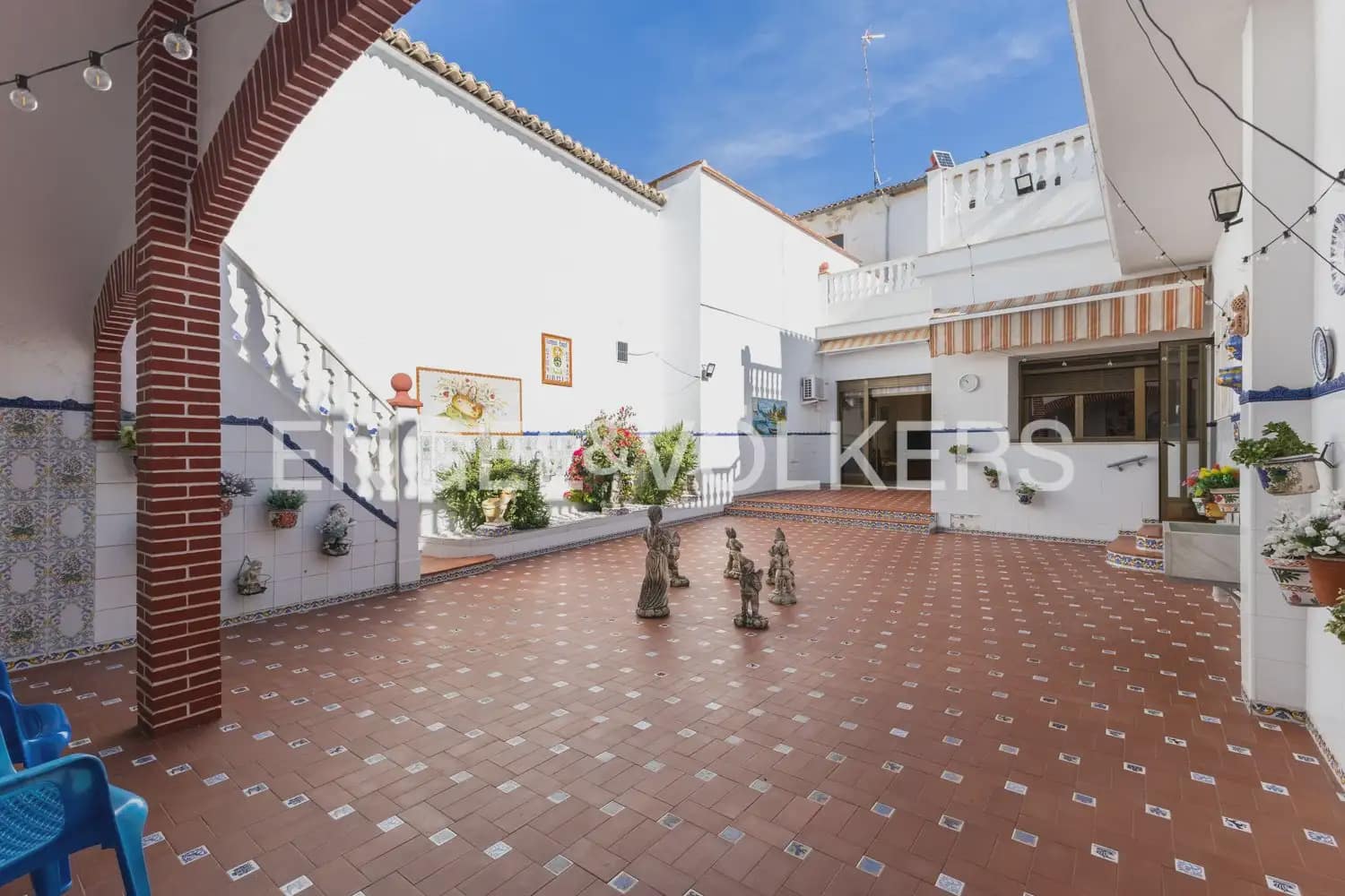 5 bedroom Townhouse for sale in Villanueva de Castellon - € 290,000 (Ref: 9898032)