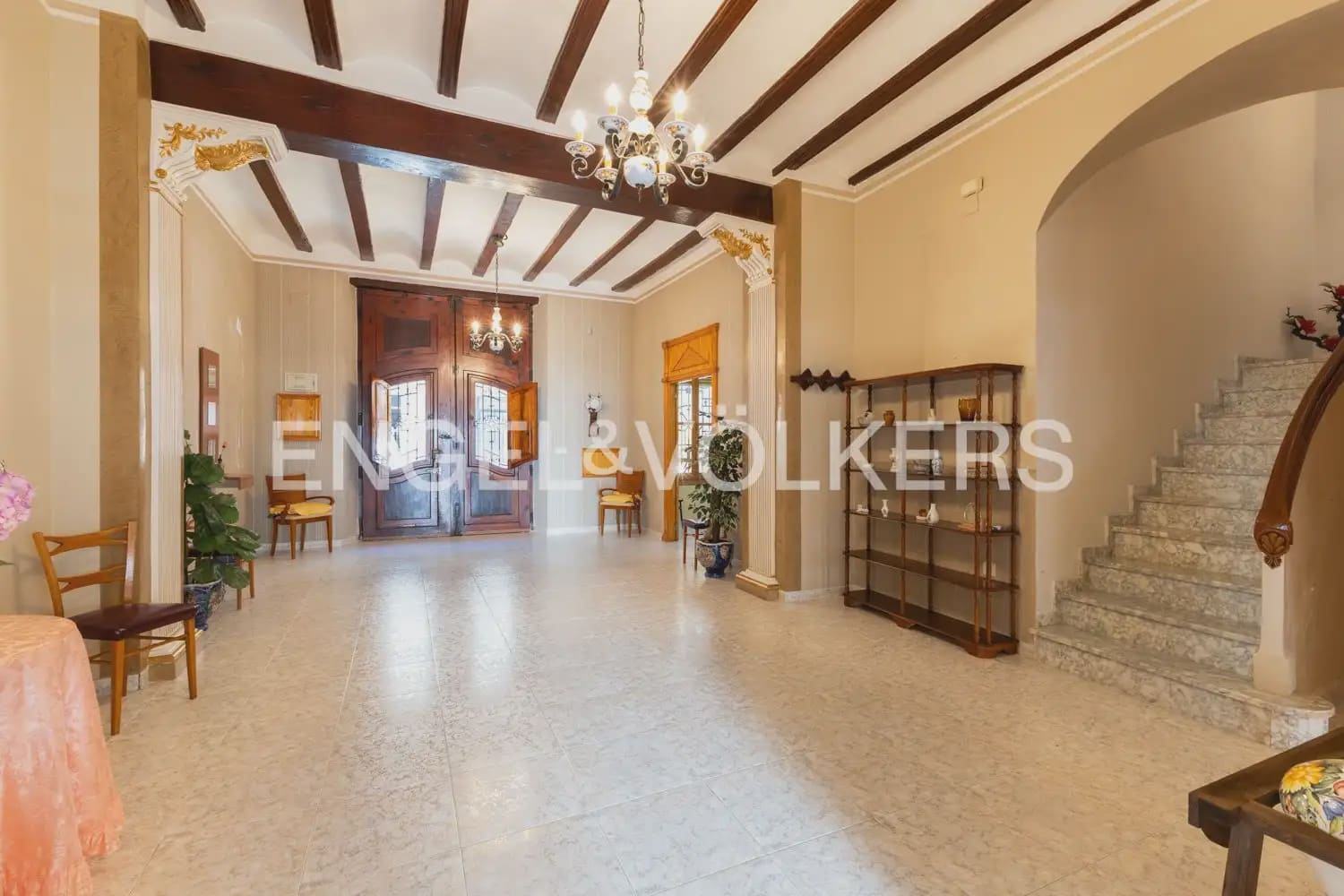 5 bedroom Townhouse for sale in Villanueva de Castellon - € 290,000 (Ref: 9898032)