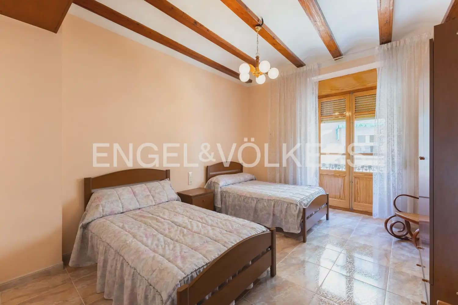 5 bedroom Townhouse for sale in Villanueva de Castellon - € 290,000 (Ref: 9898032)