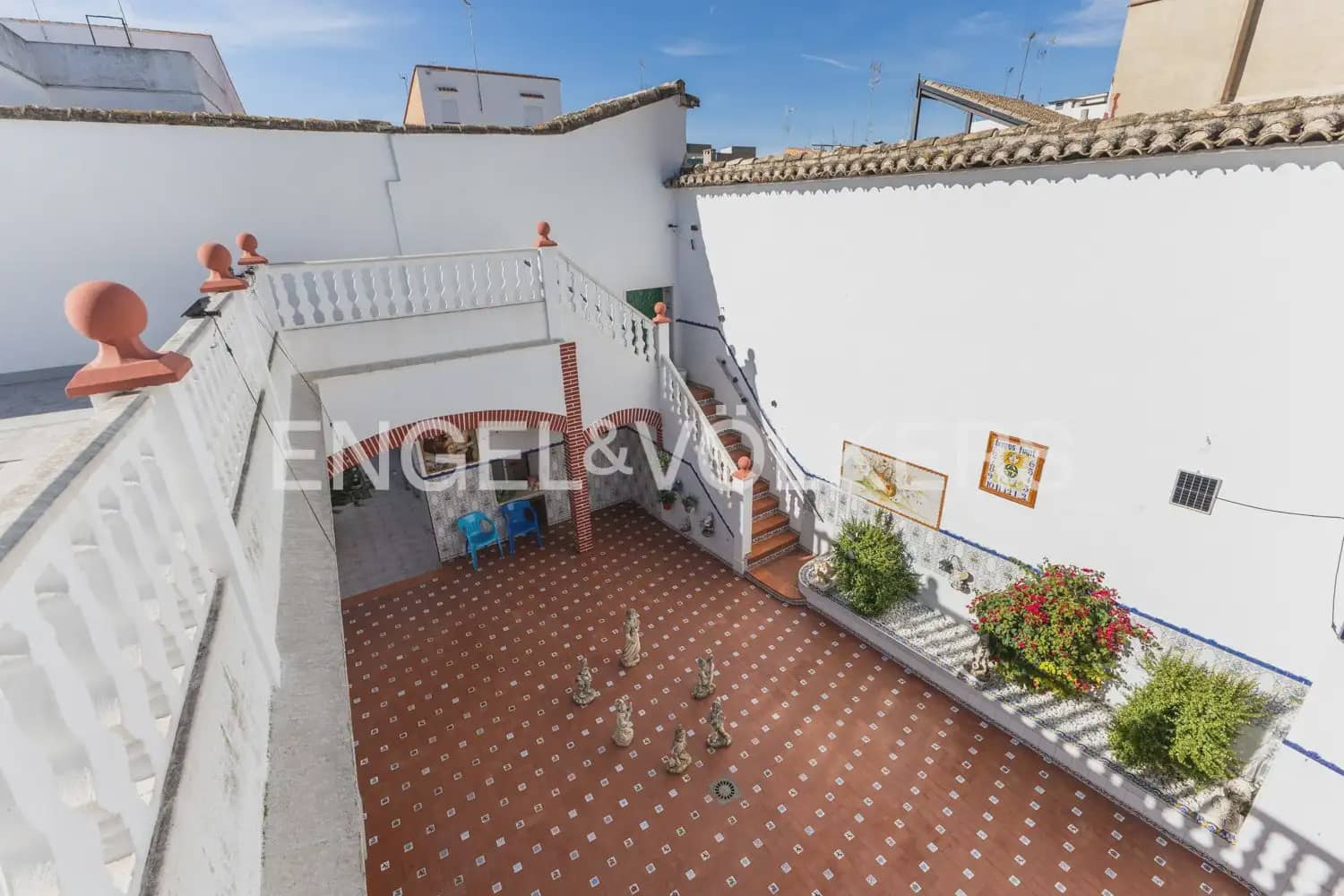 5 bedroom Townhouse for sale in Villanueva de Castellon - € 290,000 (Ref: 9898032)