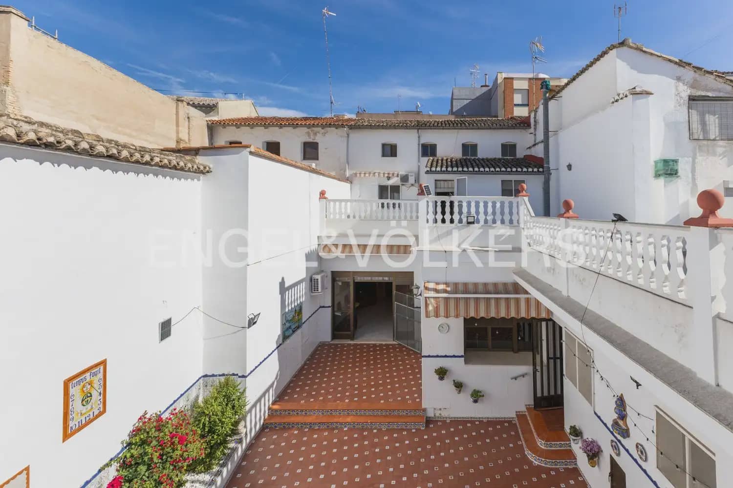 5 bedroom Townhouse for sale in Villanueva de Castellon - € 290,000 (Ref: 9898032)