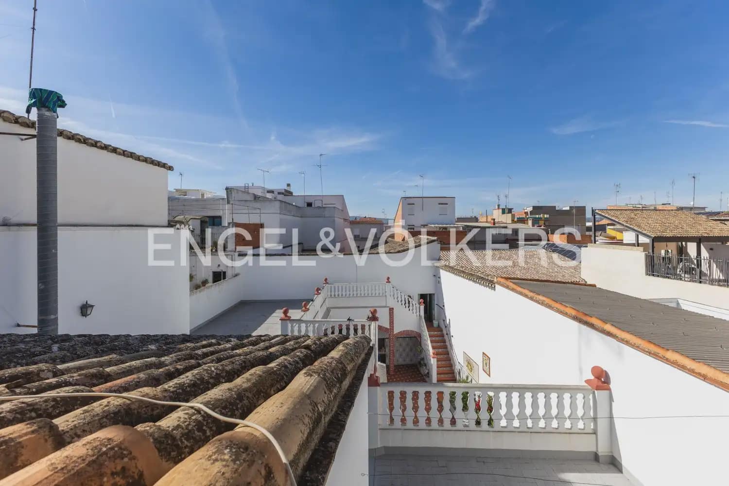 5 bedroom Townhouse for sale in Villanueva de Castellon - € 290,000 (Ref: 9898032)