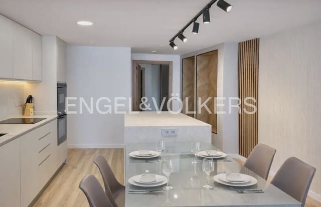 Ático de 2 habitaciones en Gandia en alquiler - 1.650 € (Ref: 9898033)