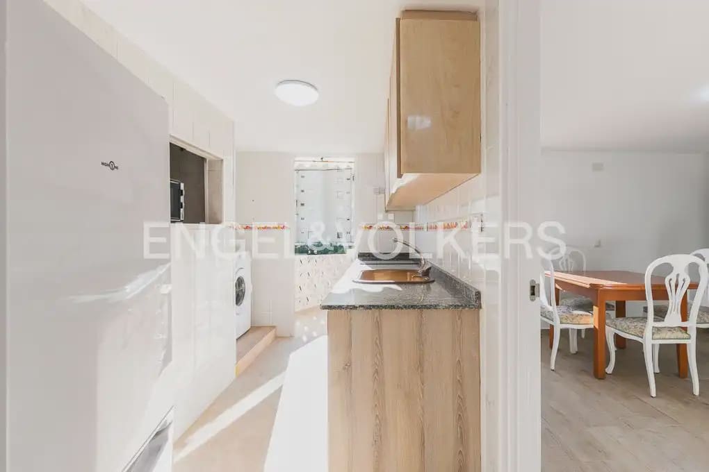 4 bedroom Townhouse for sale in Valencia city - € 299,000 (Ref: 9898034)