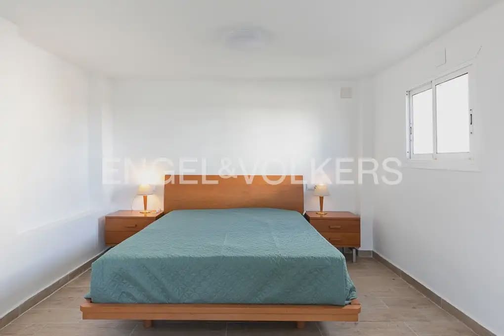 4 bedroom Townhouse for sale in Valencia city - € 299,000 (Ref: 9898034)