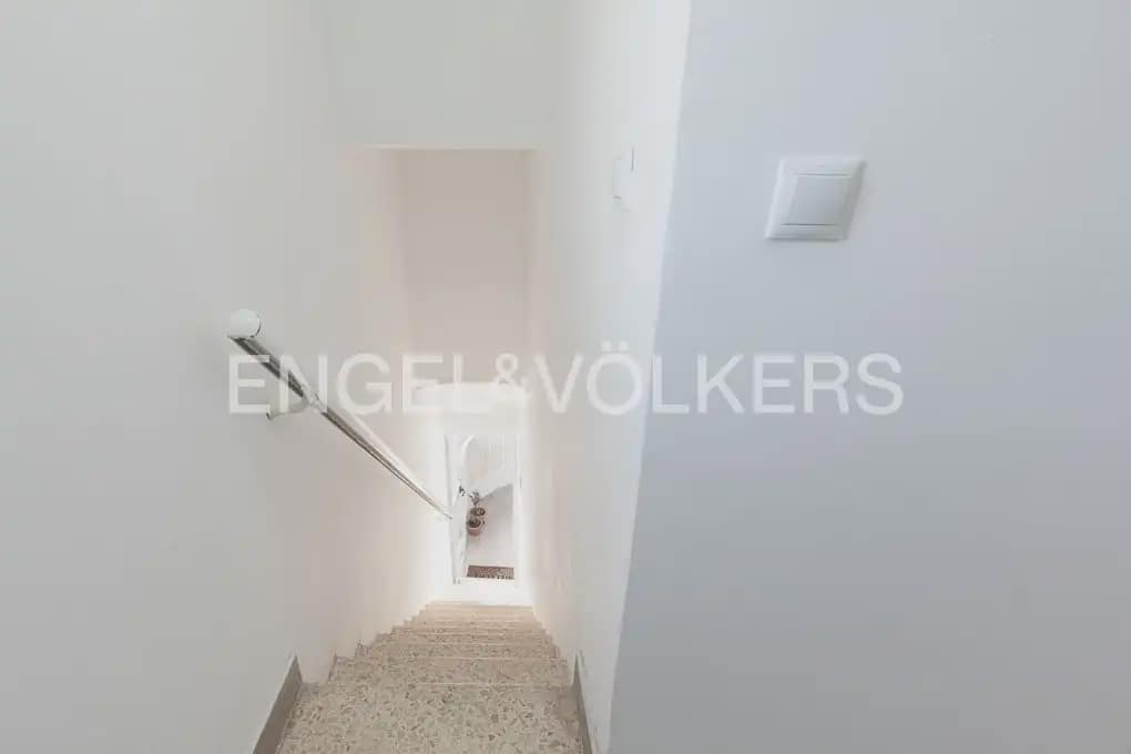 4 bedroom Townhouse for sale in Valencia city - € 299,000 (Ref: 9898034)