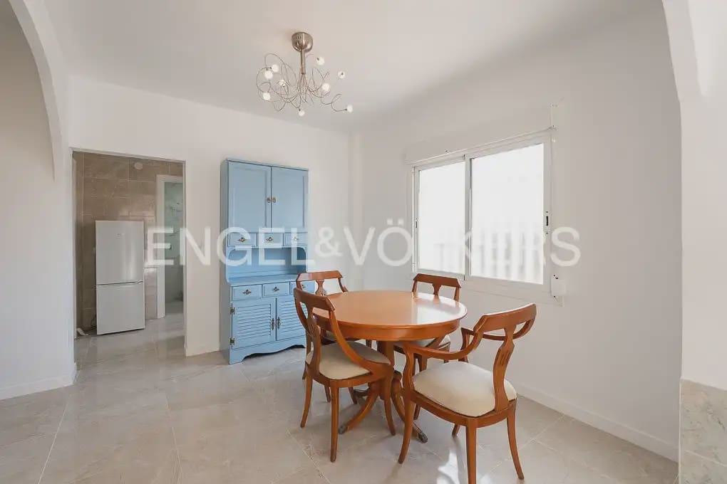 4 bedroom Townhouse for sale in Valencia city - € 299,000 (Ref: 9898034)
