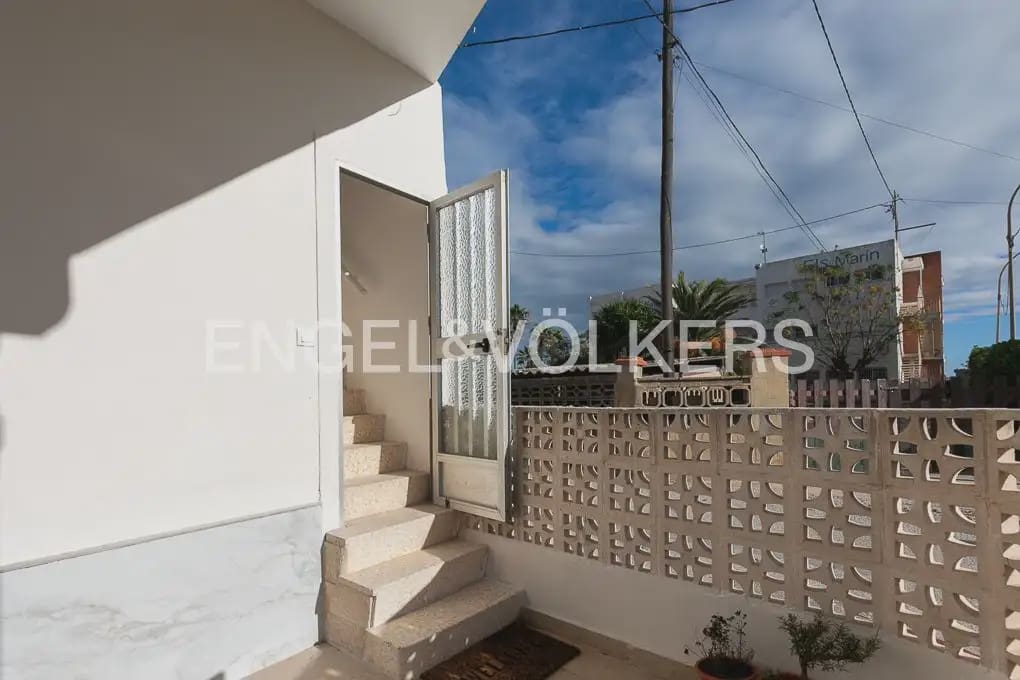 4 bedroom Townhouse for sale in Valencia city - € 299,000 (Ref: 9898034)