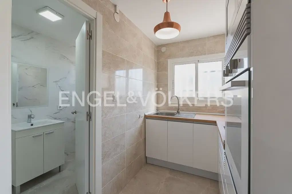 4 bedroom Townhouse for sale in Valencia city - € 299,000 (Ref: 9898034)